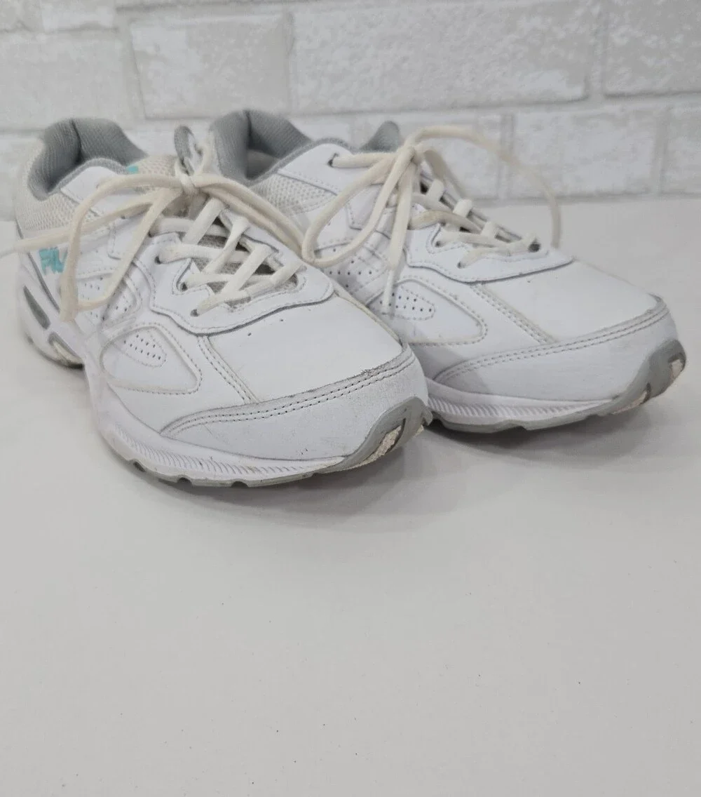 FILA cool max memory foam tennis shoes